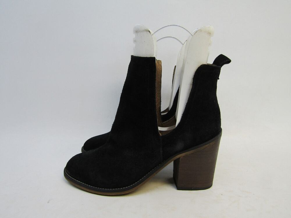 STEVE MADDEN Womens Size 9 M Black Suede Heeled Fashion Ankle Boots Booties